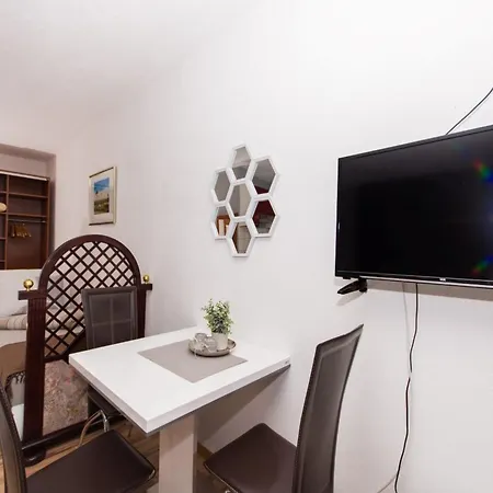 Stil - With Balcony And Sea View 101 Appartement