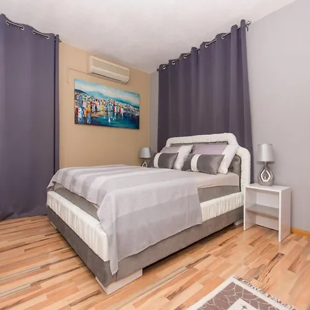 Stil - With Balcony And Sea View 101 Apartment *