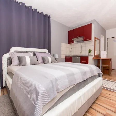 Stil - With Balcony And Sea View 101 Appartement Trogir