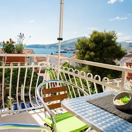 Appartement Stil - With Balcony And Sea View 101 Trogir